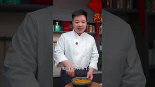 把糯米团放进锅里煮一煮，就是一道年夜饭餐桌上的经典美食红薯椰蓉卷纯椰蓉