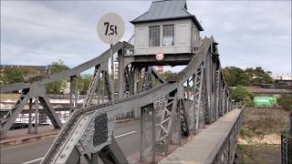 Die Drehbrücke in Köln Deutz in Aktion