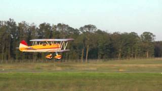 Stearman, N450JW landing #6 on 8/28/10 at 1912