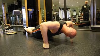 Дмитрий Гордон сделал 22 отжимания. 22 Pushup Challenge