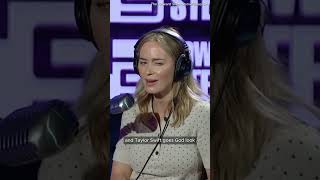 #EmilyBlunt can’t keep quiet about her love of #TaylorSwift. 🥹 (🎥: The Howard Stern Show/SiriusXM)