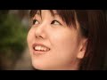 modokashii sekai no ue de yui makino music video