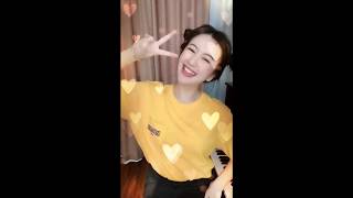 【抖音TIk Tok】这样活泼清爽的小姐姐，不仅是男生喜欢也是女生喜欢的类型，对吗？