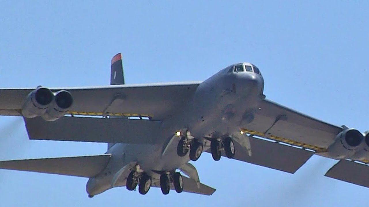 Most Awesome B-52 Take-Offs And Landings - YouTube