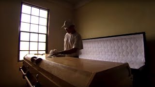 Making Billy Graham's casket