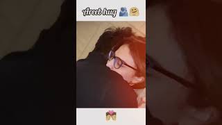 areeb hug iqra😇#cute #couplegoals #youtubers #emotional