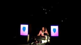 Minimo.Audio_LiveTV:: NINA GARAY [RETUNE] + Video Mapping by: FOFO SANCHEZ :: Week7