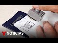 Recibí mi residencia y quiero viajar. ¿Qué documentos debo llevar? | Noticias Telemundo