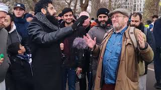 English men justifies genocide? | @smiletojannah | Speakers corner