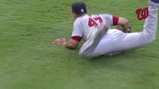 WSH@ATL: Gio lays out to snare bunt popup in second