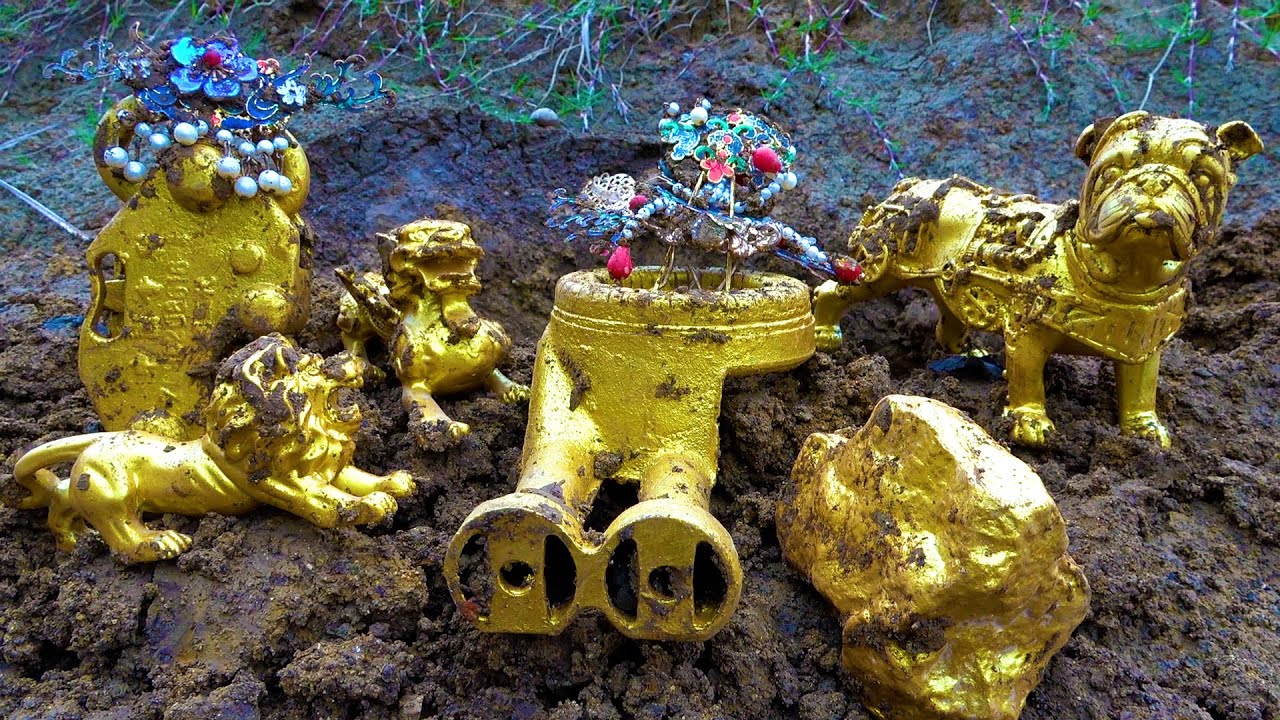 Eight Unique Large Treasures Discovered By Accident With Metal Detector ...