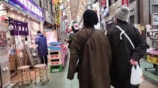 天神橋筋商店街を歩く　　Walk in Tenjinbashi-suji-shotenngai in Japan.  It's the longest shopping street in Japan