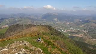 Vistas desde la cima del monte Kalamua (770m)