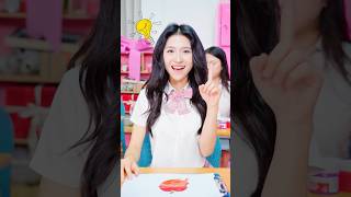 She Used This Trick to Draw an Apple Super Fast 🍎 #Anna