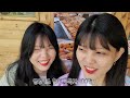 i went to the korean market and ate market food with my younger sister👭market eating show mukbang