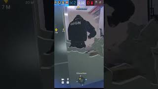 مشتی کاملشو تو چنل بین خیلی سم شده 😂 #funnyvideo #gaming #rainbowsixsiege # #shorts #shortvideo