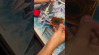 Jesse opens an age of overlord entry pack!!! #yugioh #card #yugiohcards