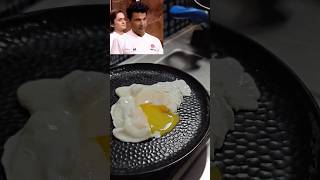 The perfectly poached egg in Masterchef INDIA style 😋 😱 #youtubeshorts #masterchef #chefvikaskhanna