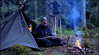 Solo Bushcraft Vintage Camping - Heavy Rain - Sleeping on Sheepskin with Wool Blanket - Canvas Lavvu