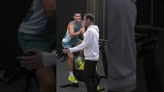 Andy Murray went to console Carlos Alcaraz after his loss to Novak Djokovic 🤝 #AusOpen #Shorts