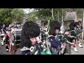 masowa parada pipes u0026 drums przez miasto deeside na rozpoczęcie ballater highland games 2018