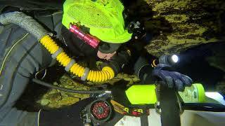 Castle Rock No Mount Cave Diving
