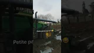 FARMER - A SLIGHTLY BROKEN DOWN JOHN DEERE TRACTOR #farmer #agriculture