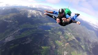 Tandem skydiving in Voss