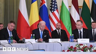 Biden meets Nato allies in Poland after Putin appears at rally – BBC News