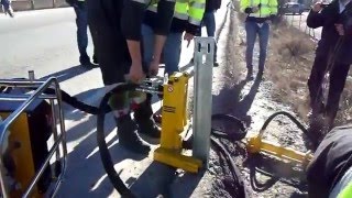 Atlas Copco hydraulic Post Puller LPP 10 HD  Asphalt traffic barrier pulling