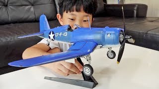 [30분] 예준이의 장난감 조립놀이 전투기 비행기 트럭놀이 Aircraft Assembly with Car Toys