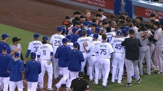 SF@LAD: Benches clear after Bumgarner, Puig argue