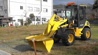 2020 降雪を待つホイールローダー Komatsu WA40 4K版