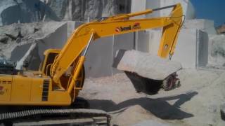 BEML 20 TON HYDRAULIC EXCAVATOR BE220G IN MARBLE APPLICATION