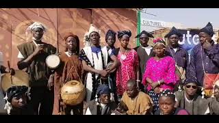 Dancing dogon mali