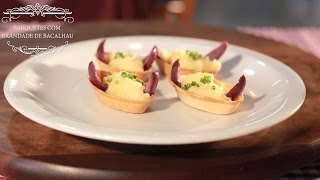 BARQUETES COM BRANDADE DE BACALHAU