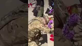 Wagner soldier sinks to knees and starts crying while paying tribute to Yevgeny Prigozhin