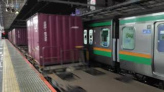 EF210-365＋コキ18両が大宮駅6番線を通過するシーン（3096レ）2025.01.24