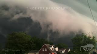 07-30-2024 Macomb, Illinois  - Beautiful shelf cloud moving in fast