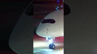 JAL A350 taxing. #飛行機動画 #福岡空港 #aviation #planespotting