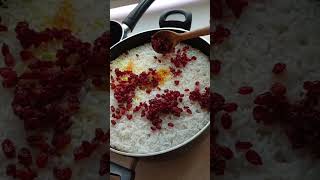 It's barberry rice ,an Iranian food can serve with chicken