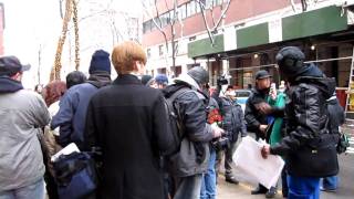 Paparrazzi yelling outside Regis and Kelly Feb 3 2010 (channing tatum, jessica alba were guests)