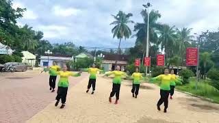 Shuttle dance HỒN QUÊ. Những cô thôn nữ Team Cô Luyện.