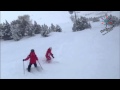 Niño esquiando nieve polvo - Baqueira Beret - Think White