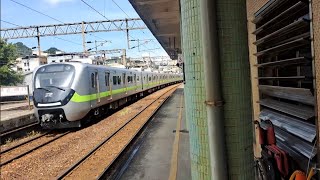 4154次北湖發車經由宜蘭線開往瑞芳的銀綠色微笑號EMU900型十輛一編組EMU943區間車