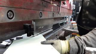 Fiessler AKAS-2F laser on Cincinnati Press Brake