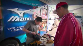 Glove Love - Mizuno's Master Craftsman