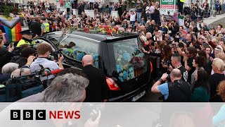 Sinéad O’Connor: Thousands gather for singer’s funeral - BBC News