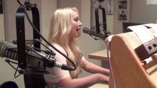 RaeLynn Performs 'Kissing Frogs' for WGNA