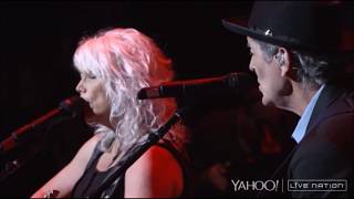 Emmylou Harris & Rodney Crowell — "Love Hurts" — Live